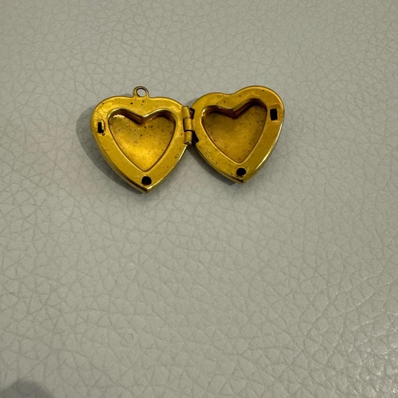 Vintage Antique Old Chinese Heart Pendant Cloisonne Heart Stores Pictures Inside - Picture 4 of 5